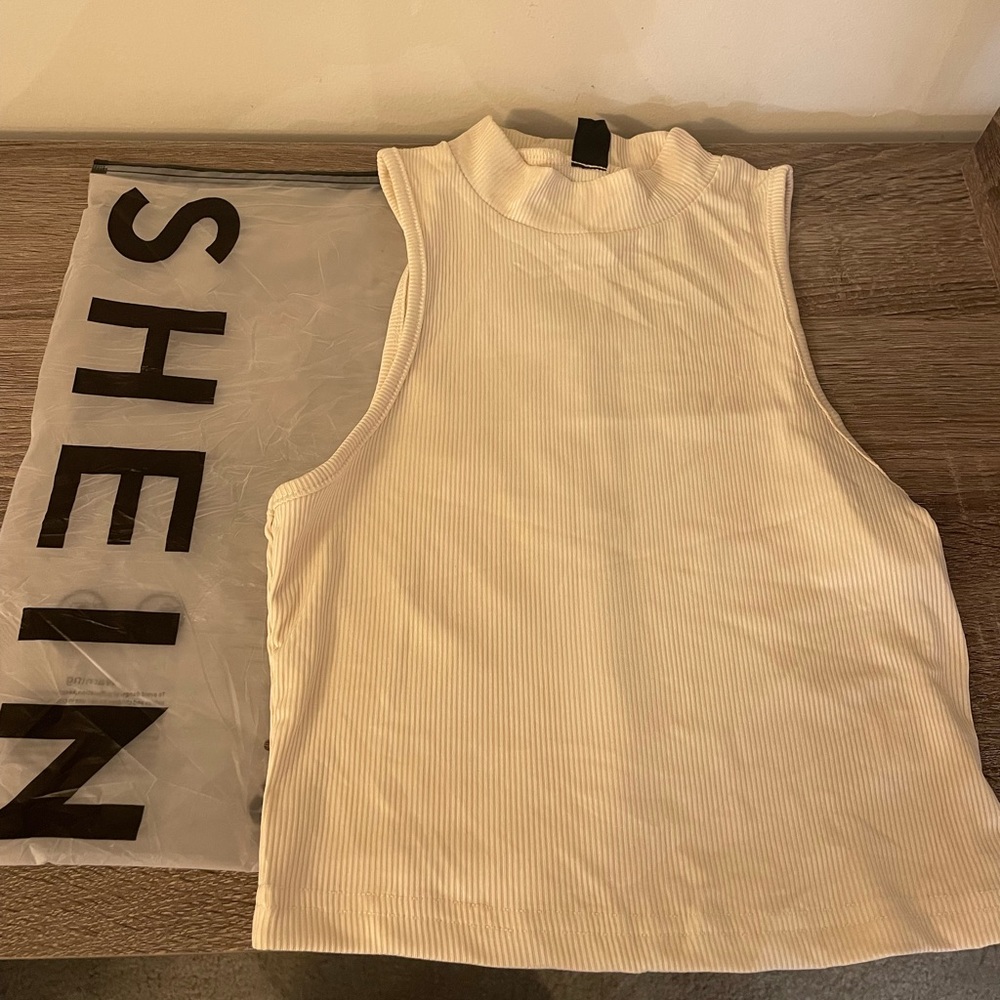 SHEIN crop tops